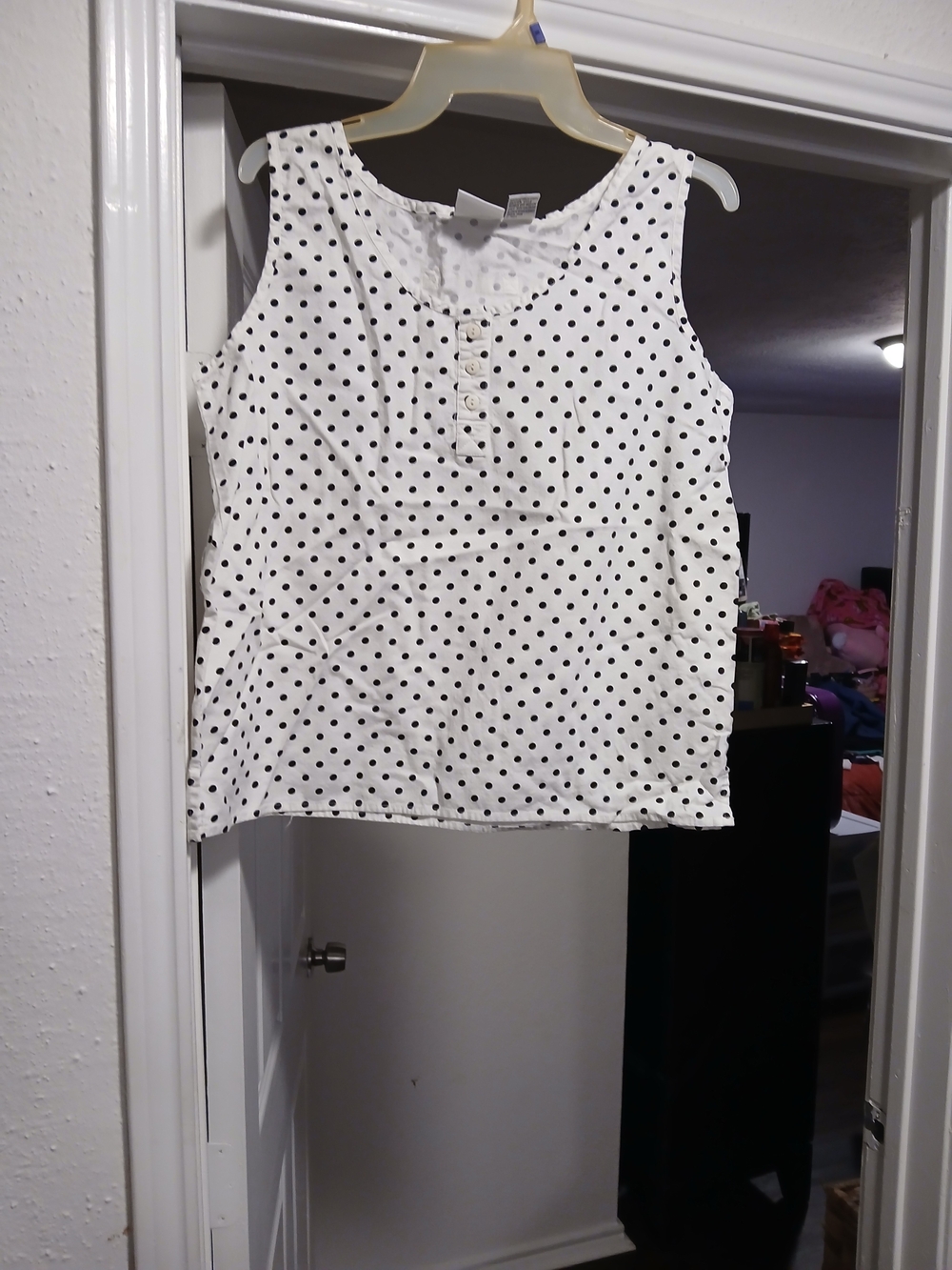 Simply Basic Vintage Classic White Polka Dot Sleeveless Top - White/Black